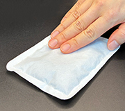 こだわりの不織布を採用し、柔らかく、ふんわりした手触り